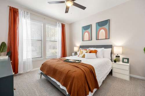 S Bed Las Brisas Apartment Homes 3